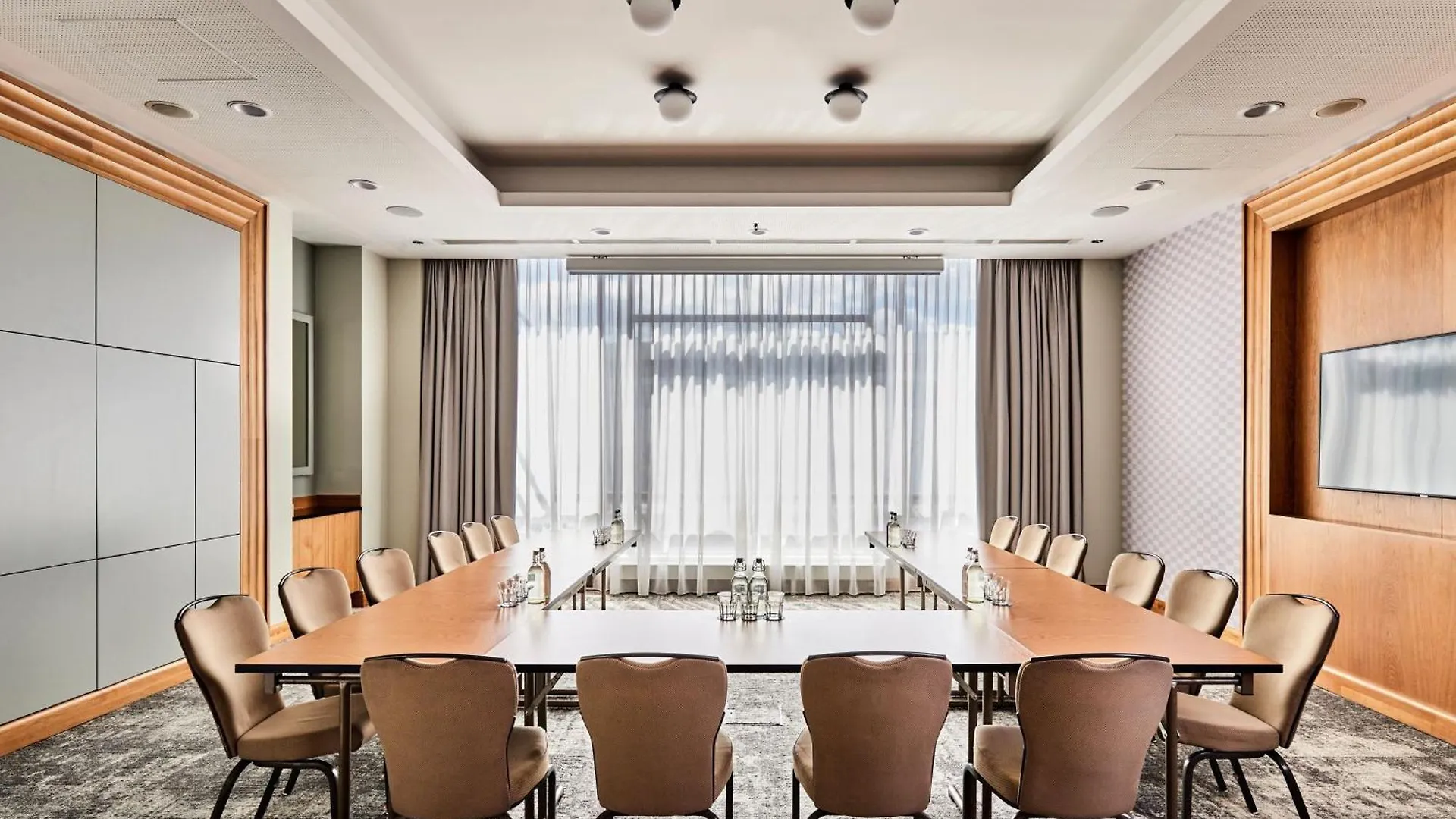 Sheraton Poznan Hotel